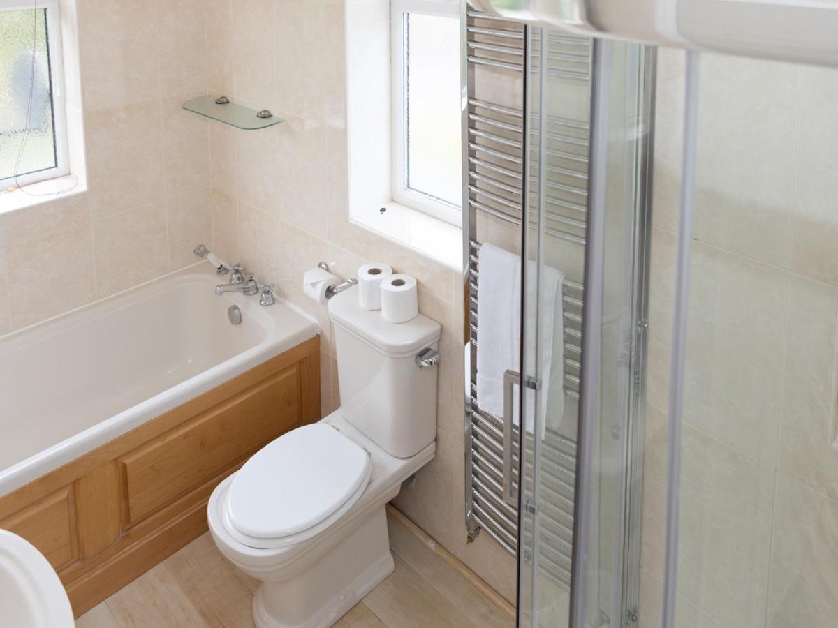Pass The Keys Amazing 4 Bedroom Property- Hot Tub & Sea Views Scarborough Exteriér fotografie